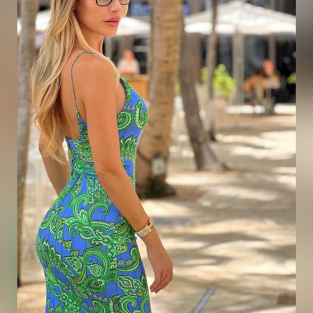 Alice + Olivia Delora Blue Green Paisley Spaghetti Strap Midi Dress - Picture 5 of 16